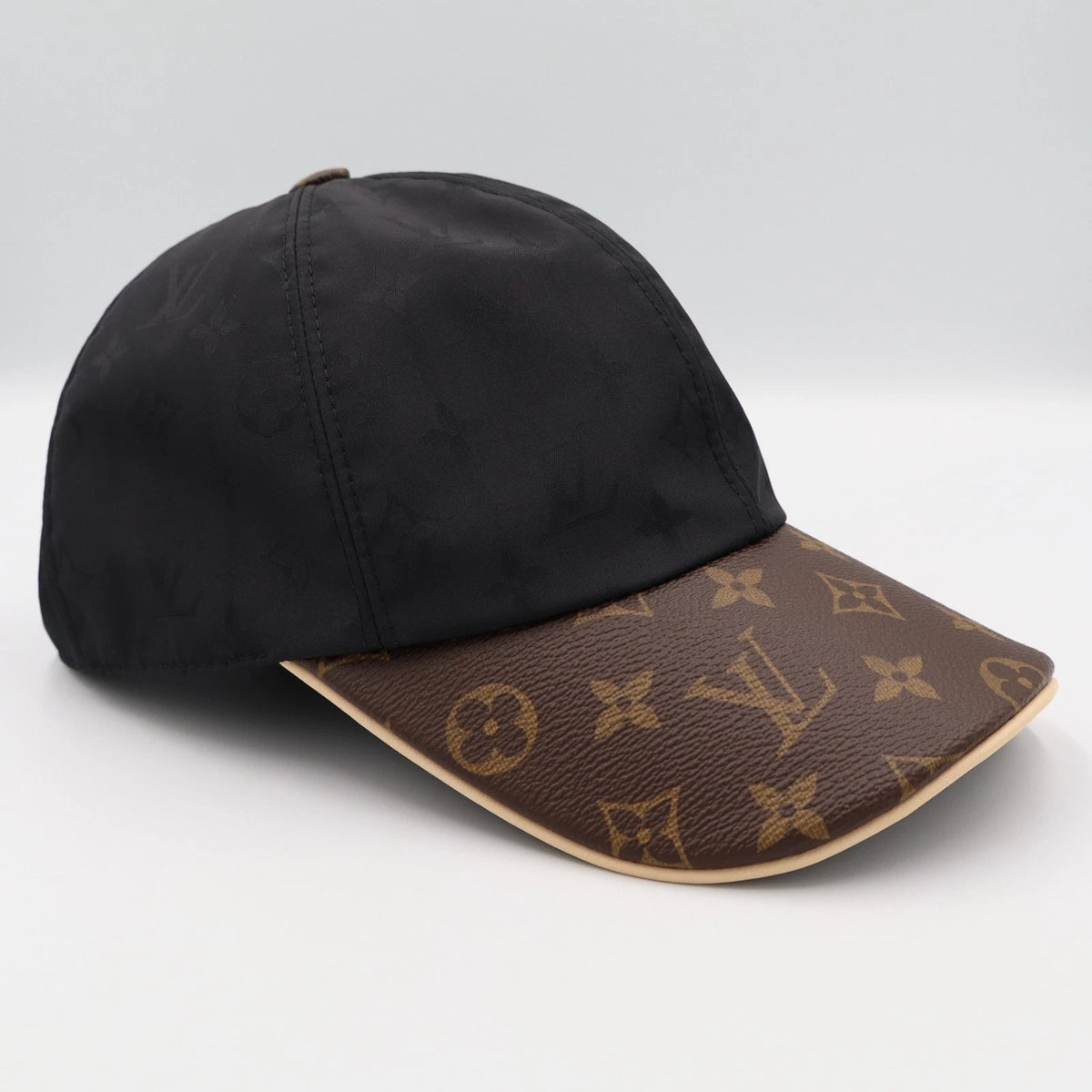 Louis Vuitton Get Ready Monogram ( Like New )