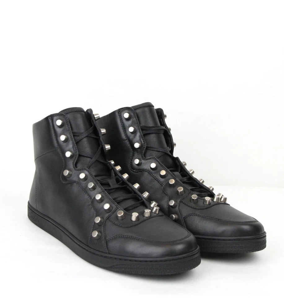 New Gucci Men's Black Sttuded ( Like New )