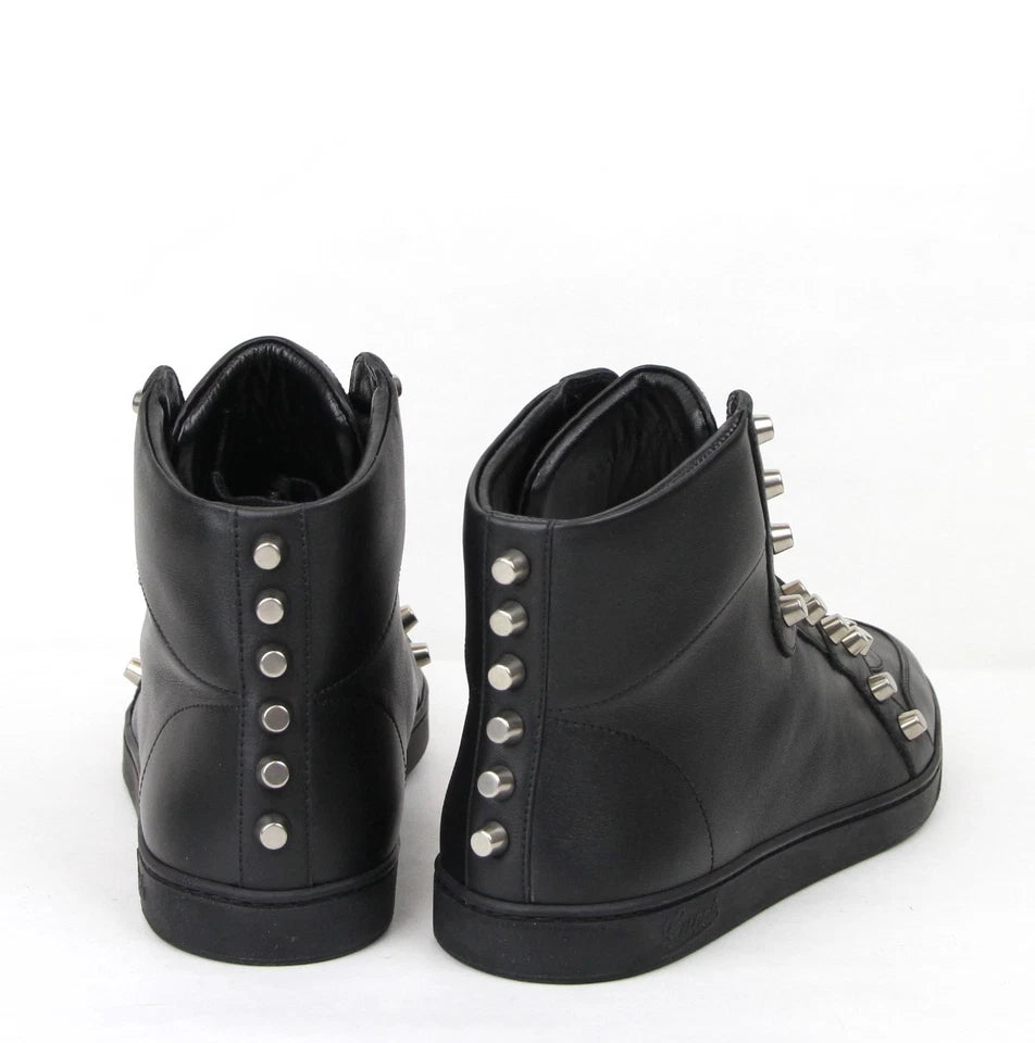 New Gucci Men's Black Sttuded ( Like New )