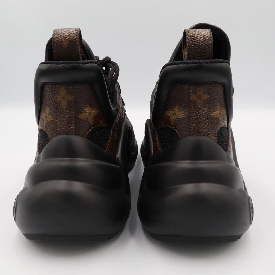 Louis Vuitton Archlight ( Like New )